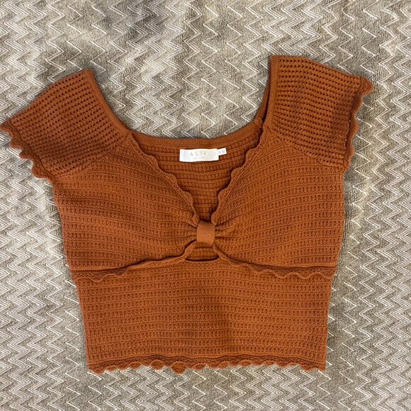 Astr The Label Crochet Crop Top - Picture 5 of 5